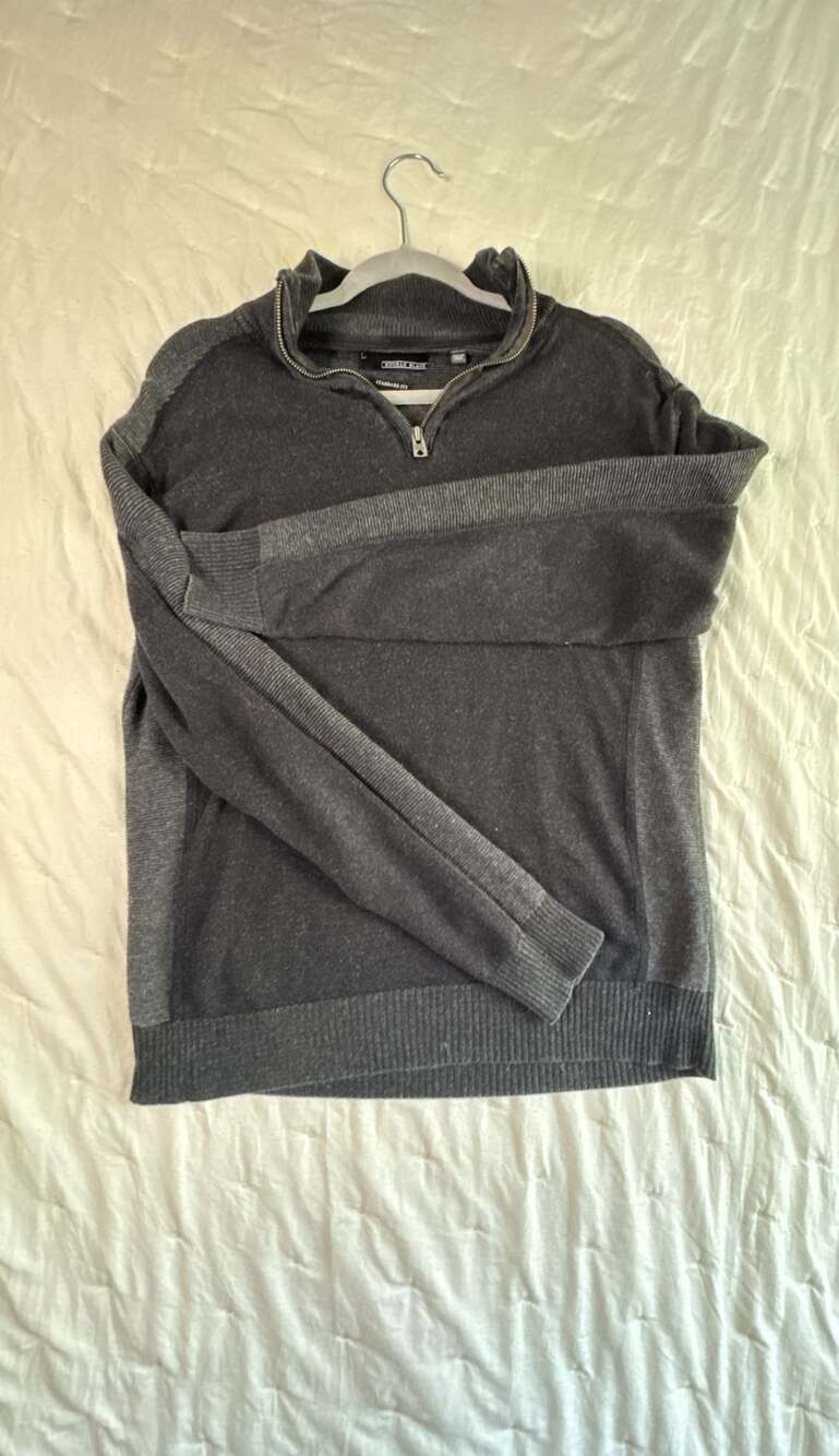 Buckle Black Quarter Zip Sweater Size L Dark Gray Standard Fit